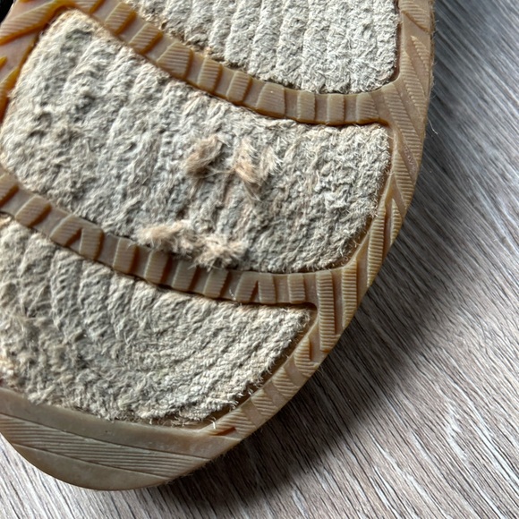 Women's Ugg SANDRINNE CALF HAIR LEOPARD LOAFER - Picture 5 of 13